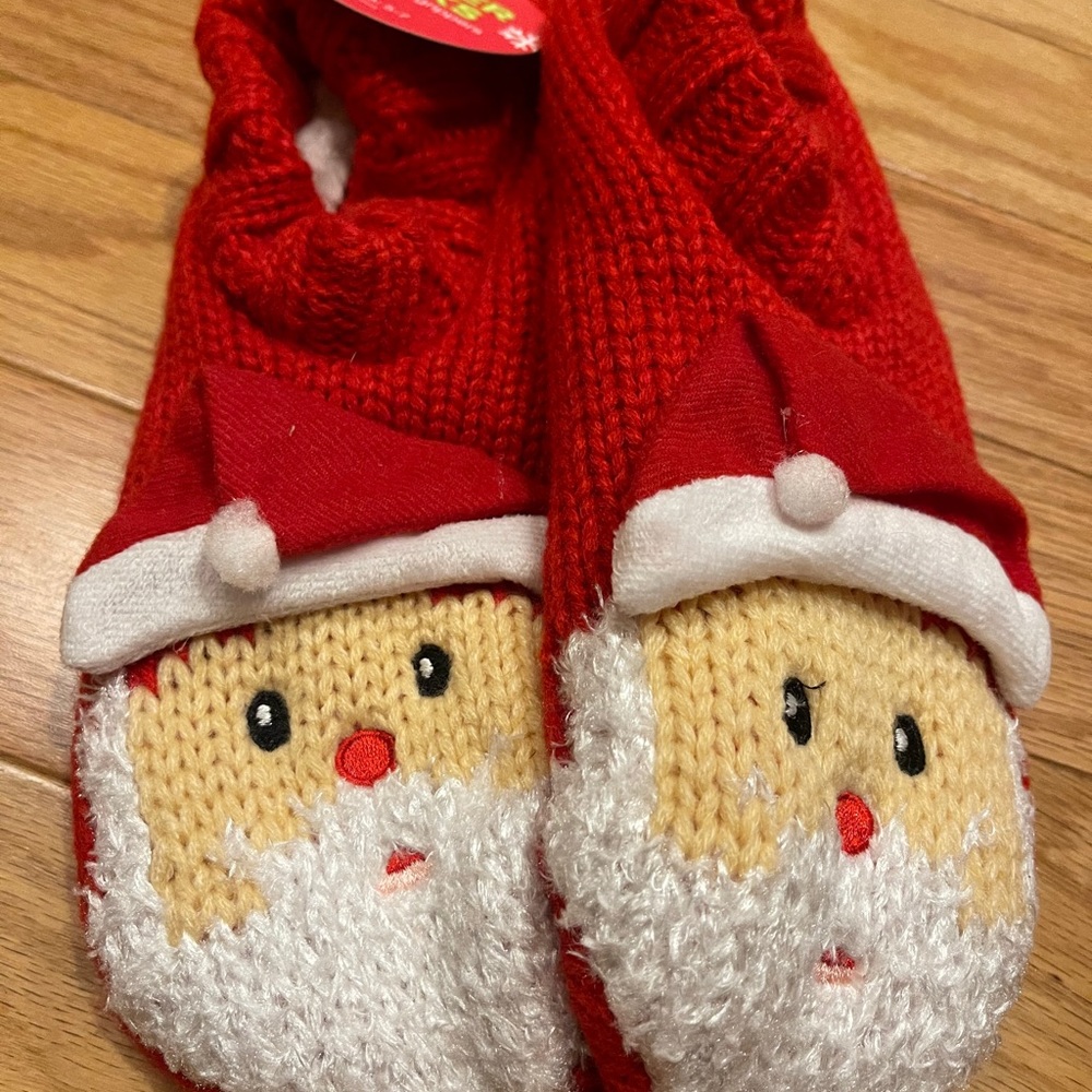 NWT Holiday Slipper Socks! Super Cute & Comfy!